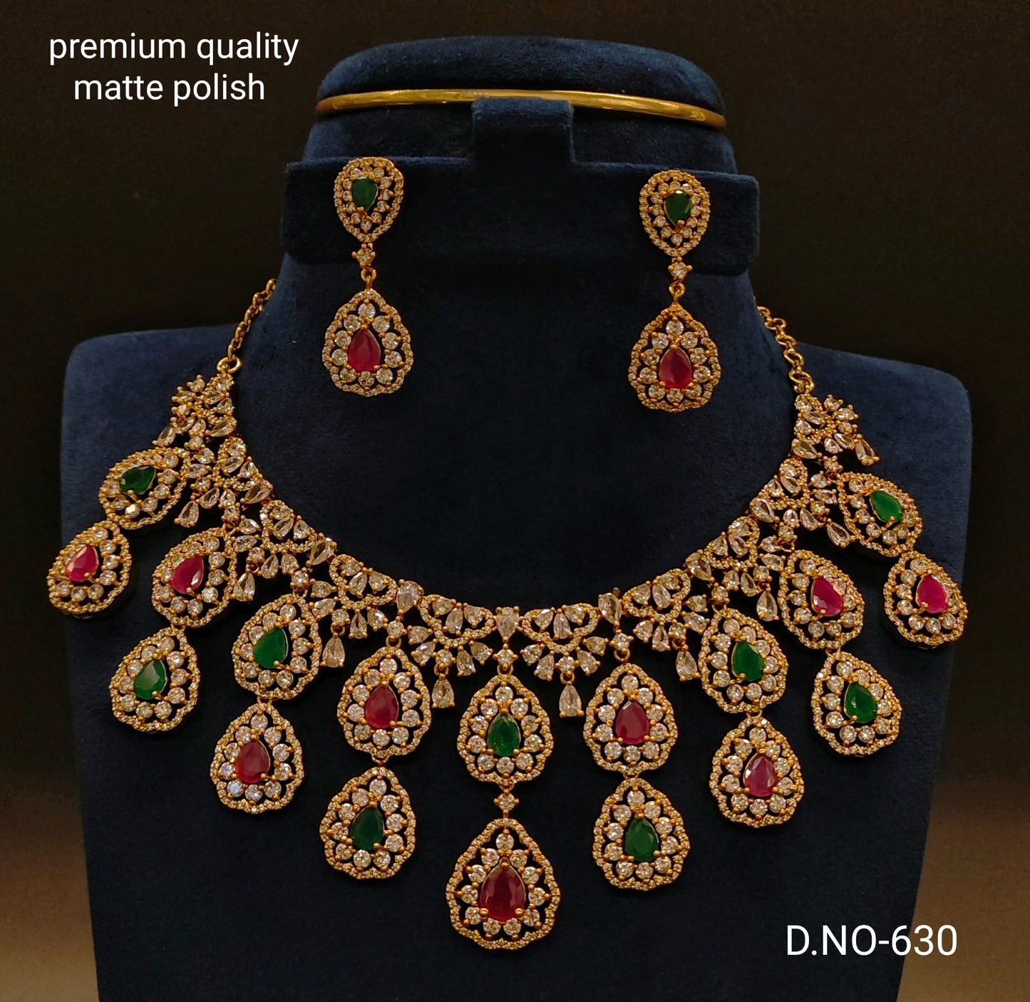 AD NECKSETS