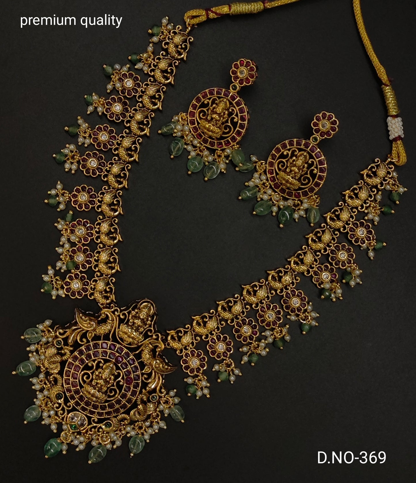 NAKSHI NECKSET WITH FLOWER DESIGN