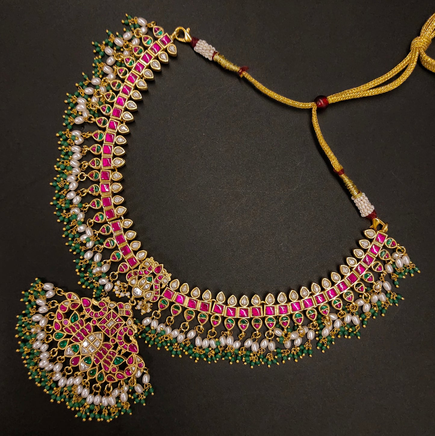 JADAU GUTTAPUSALU NECKSET