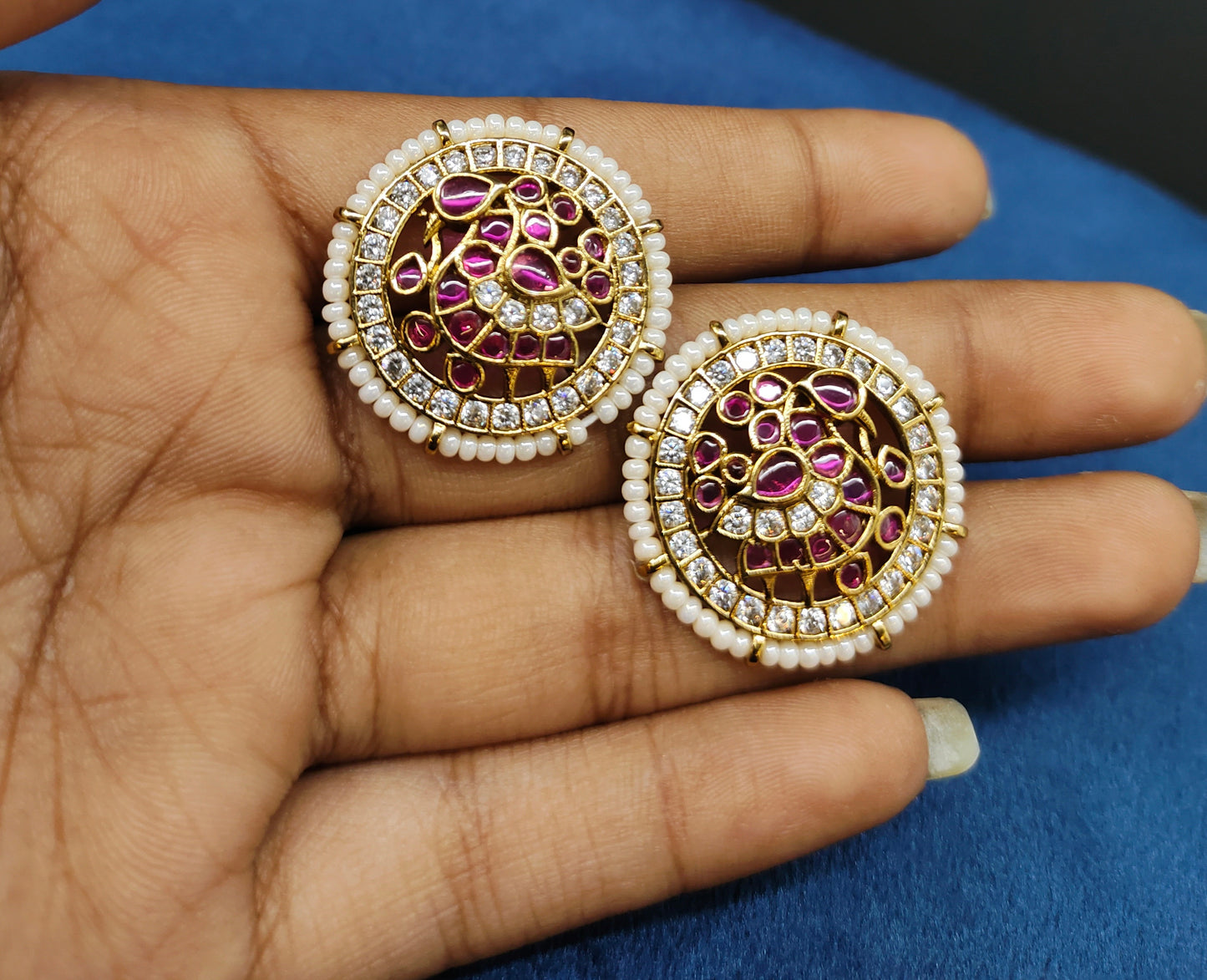 KEMPU STUDS WITH PEACOCK