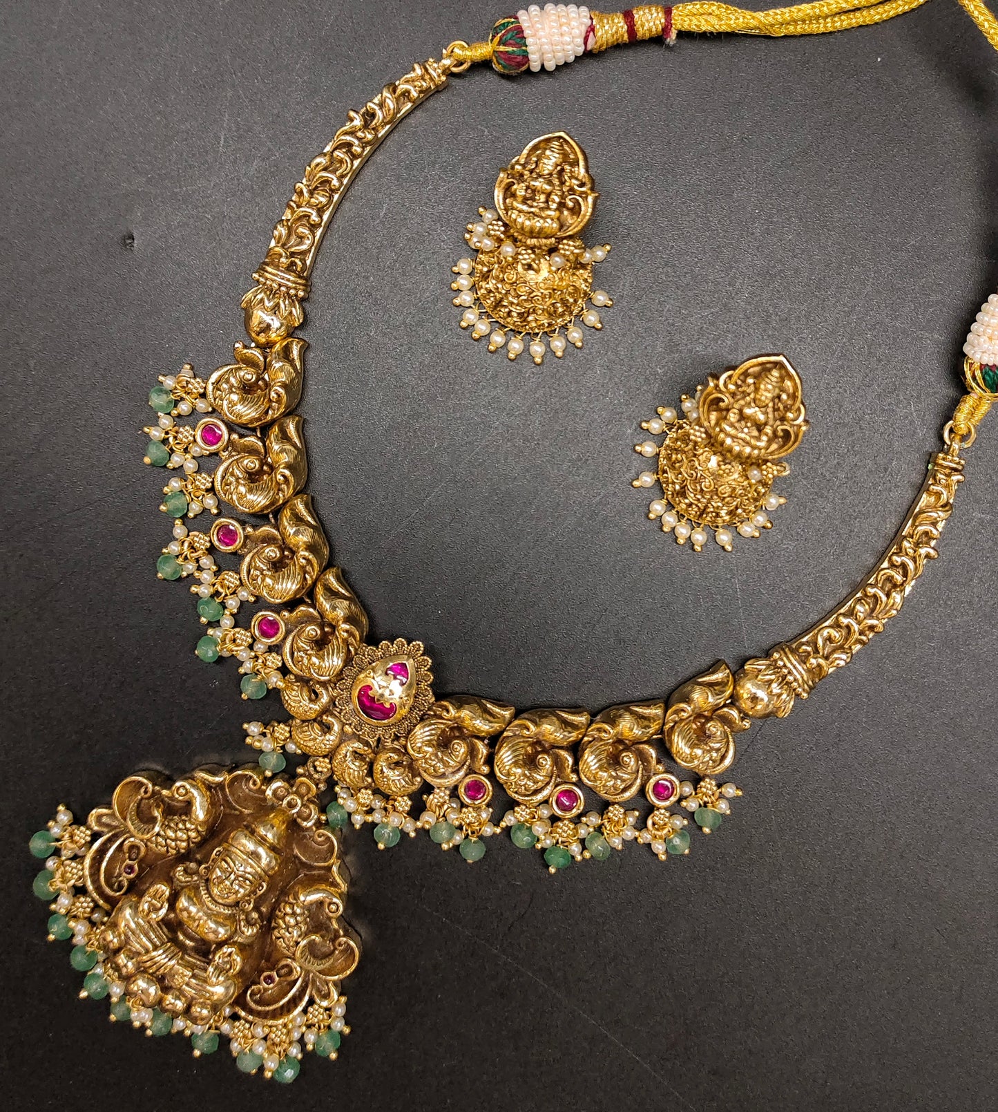 NAKSHI NECKSET