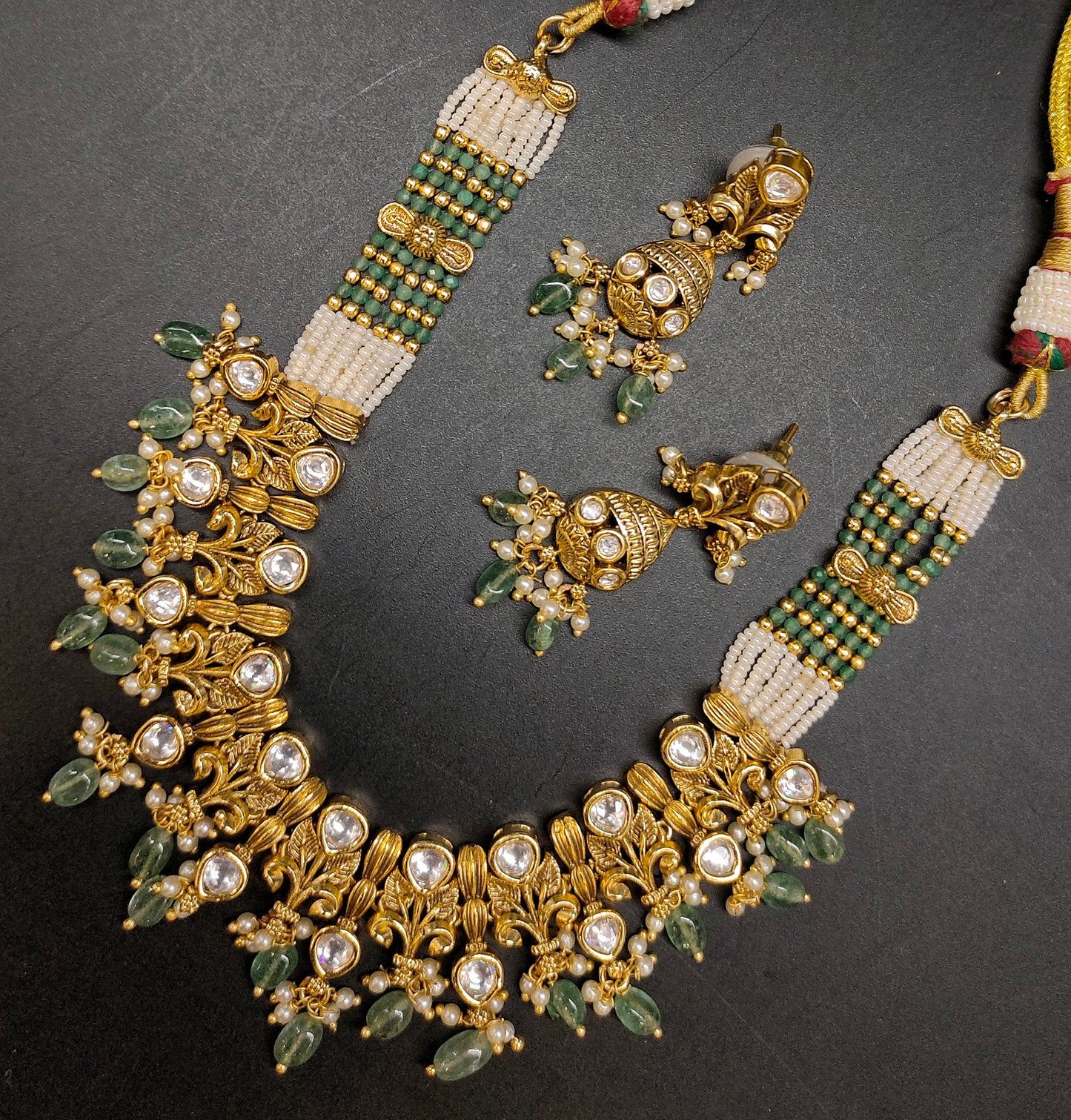 MOTI CHOCKER