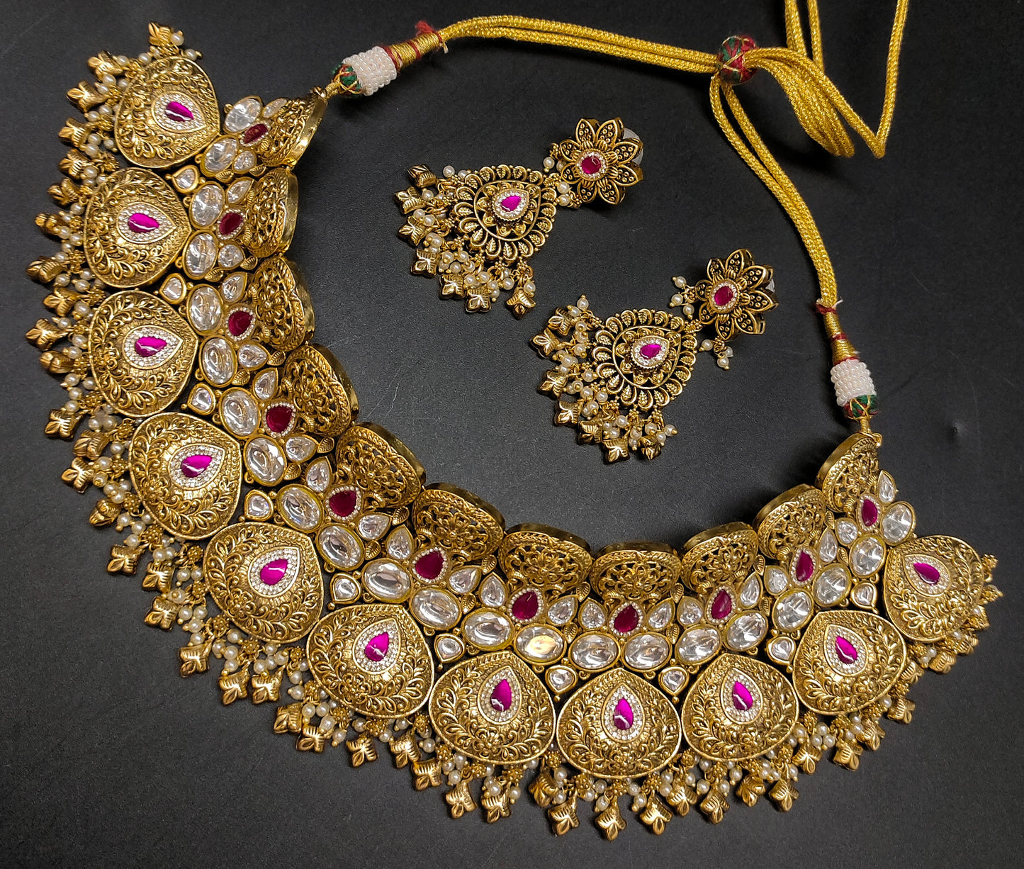 JADAU CHOCKER
