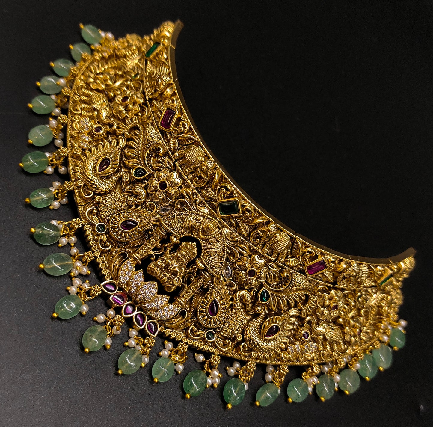 NAKSHI CHOCKER