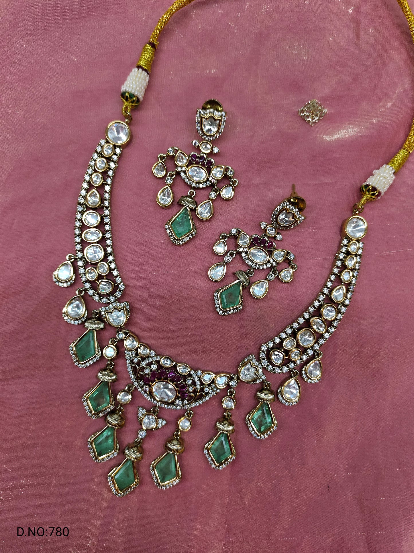 VICTORIAN MOISSANITE NECKSET
