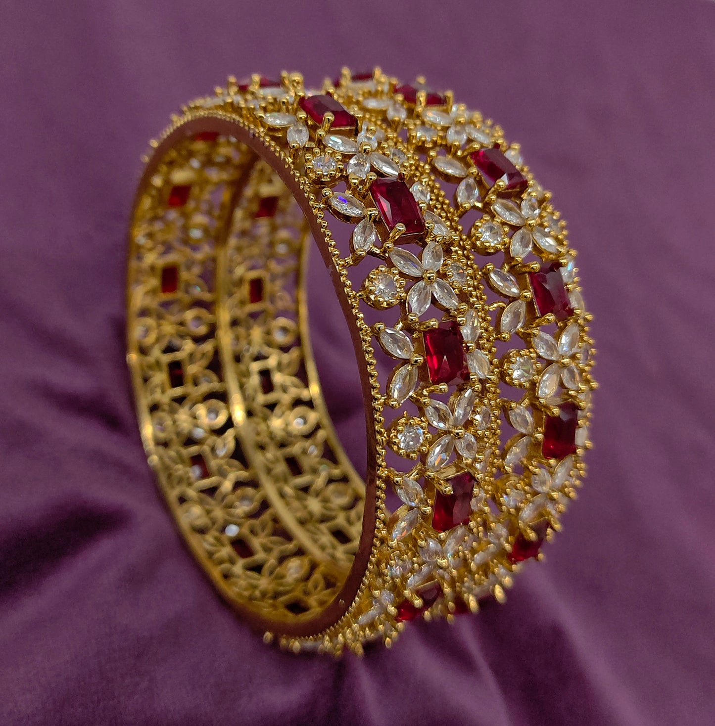 BANGLES