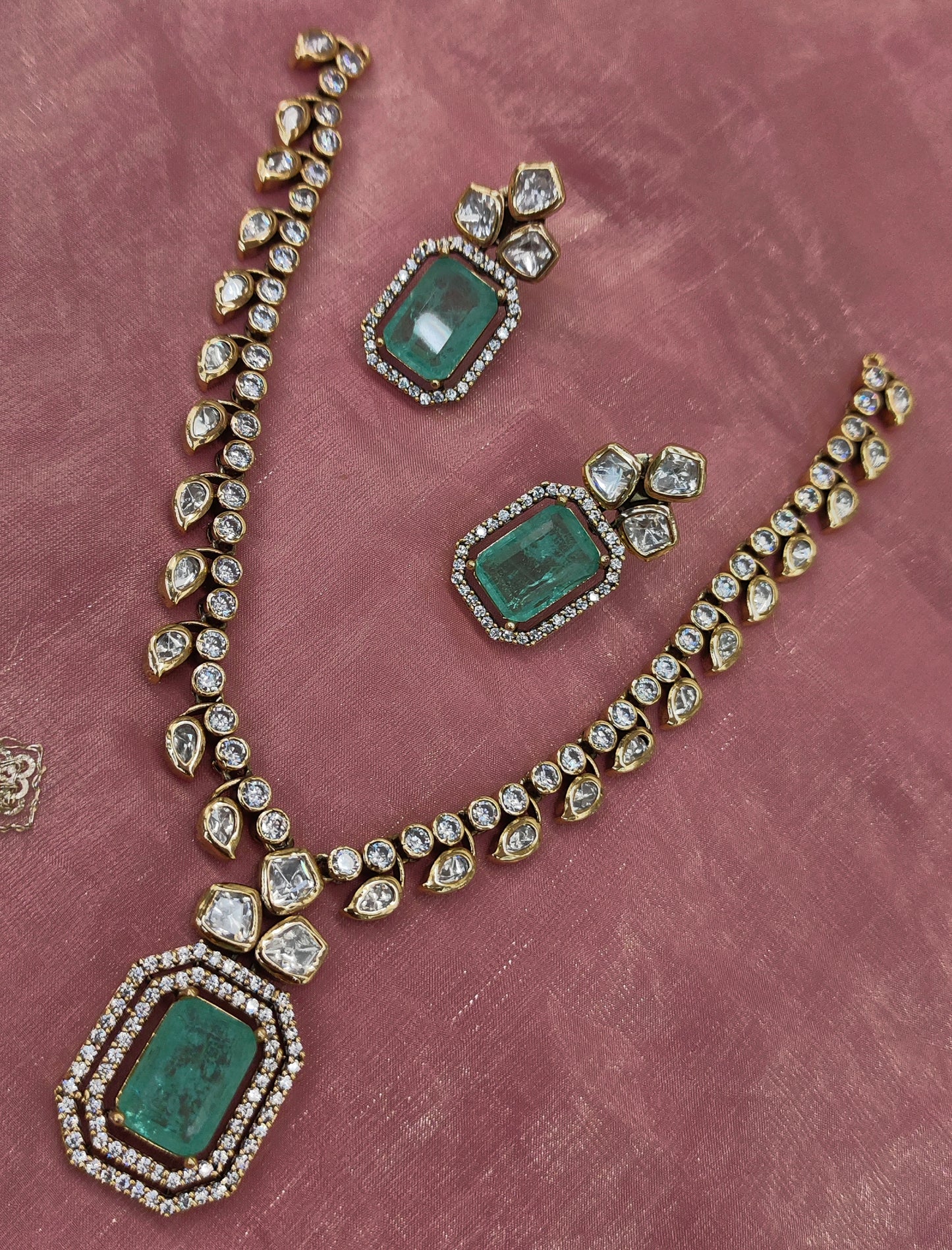 VICTORIAN MOISSANITE NECKSET