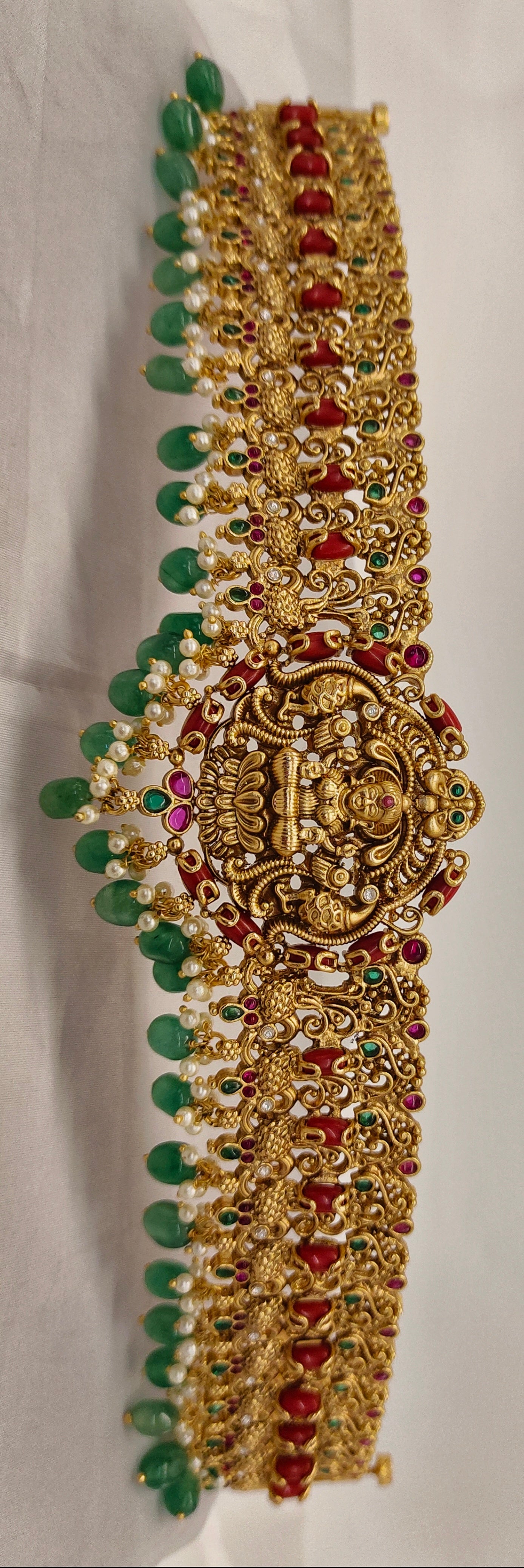 CORAL NAKSHI VADANAM
