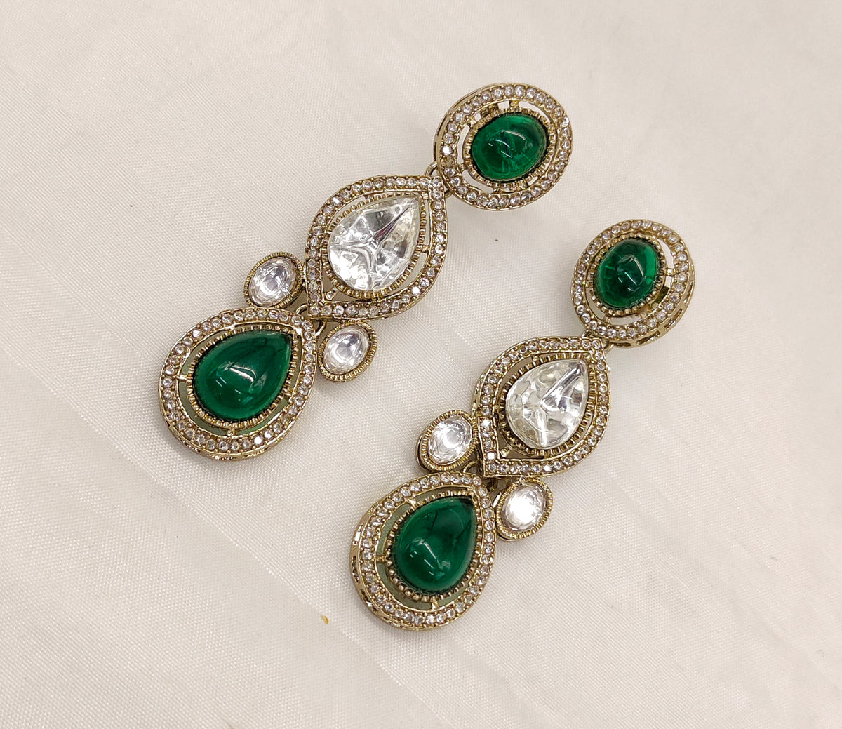VICTORIAN MOISSANITE KUNDAN NECKSET