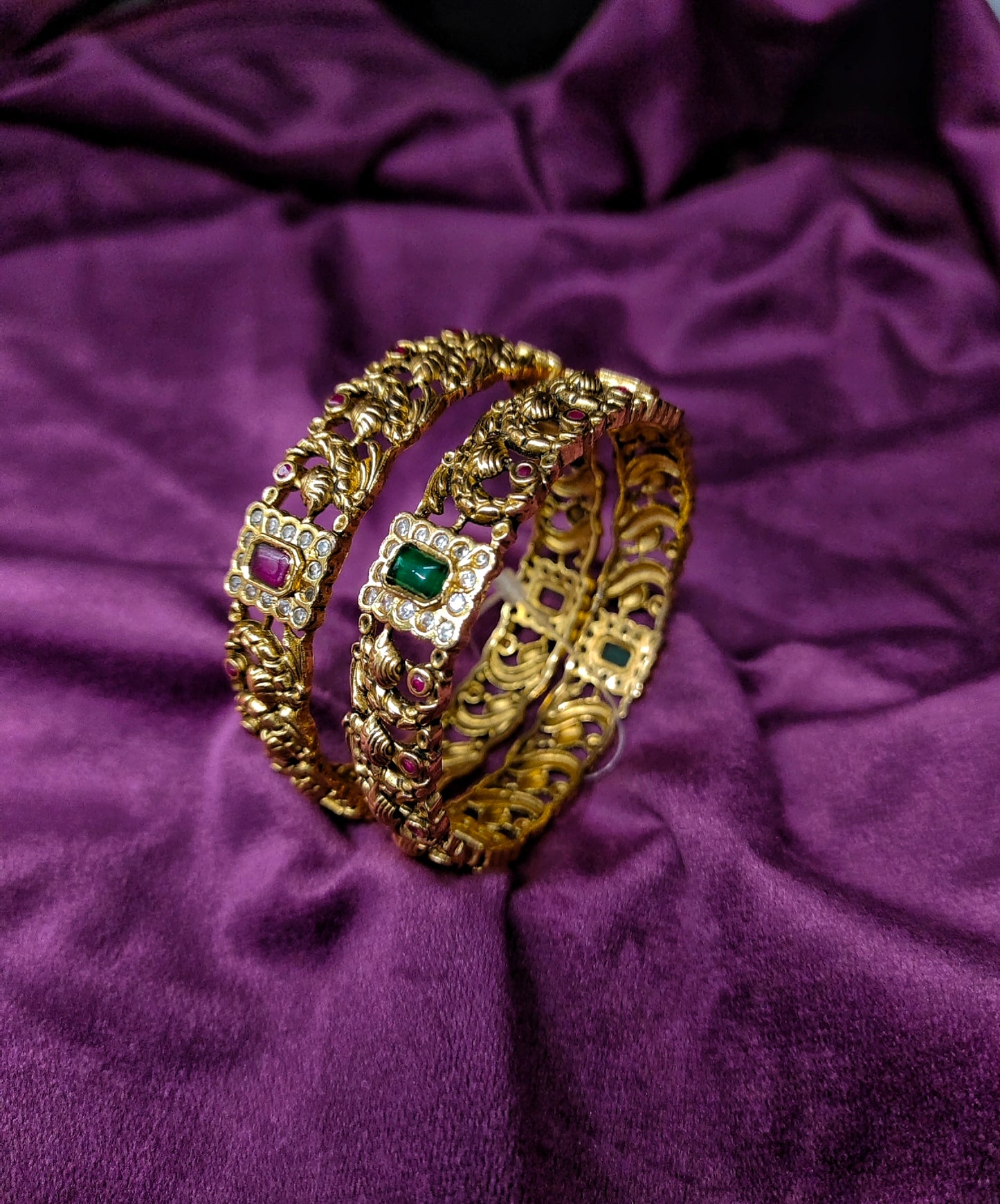 BANGLES