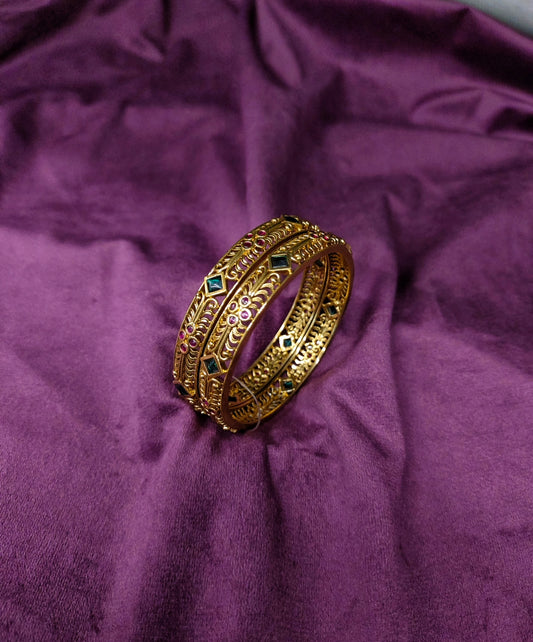 BANGLES
