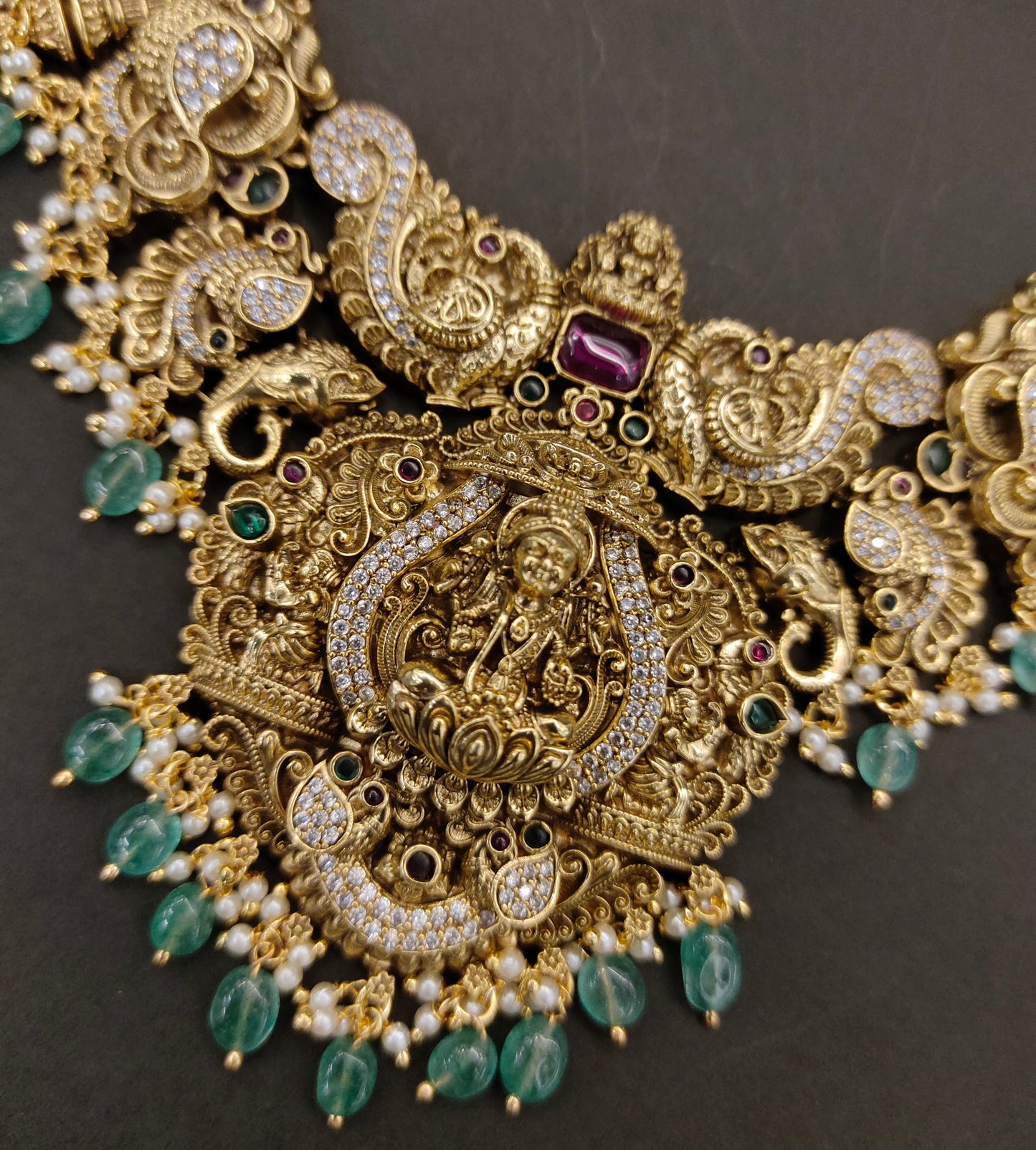 NAKSHI SHORT NECKLACE
