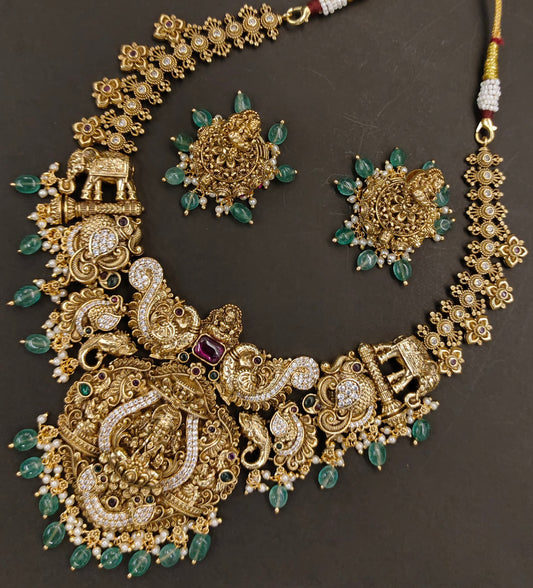 NAKSHI SHORT NECKLACE