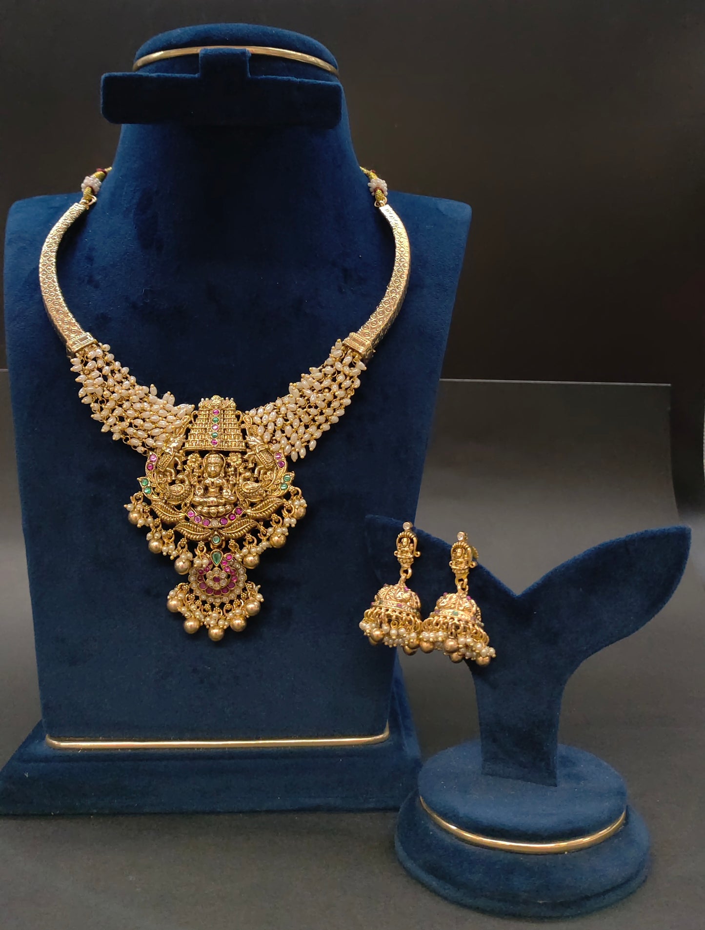 SHORT NAKSHI NECKSET