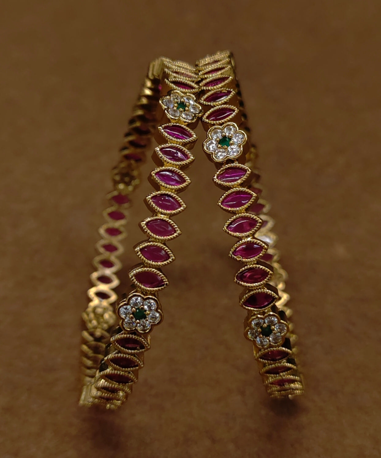 BANGLES