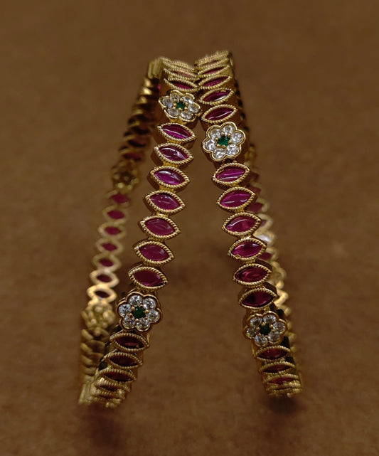 BANGLES