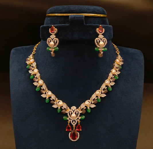 COCKTAIL NECKLACE