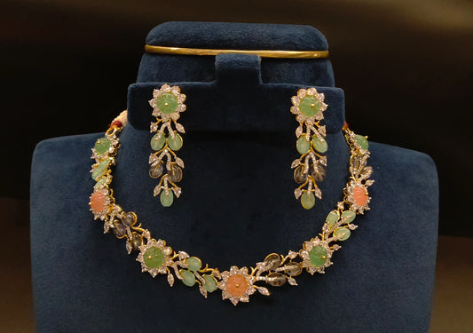 COCKTAIL NECKSET