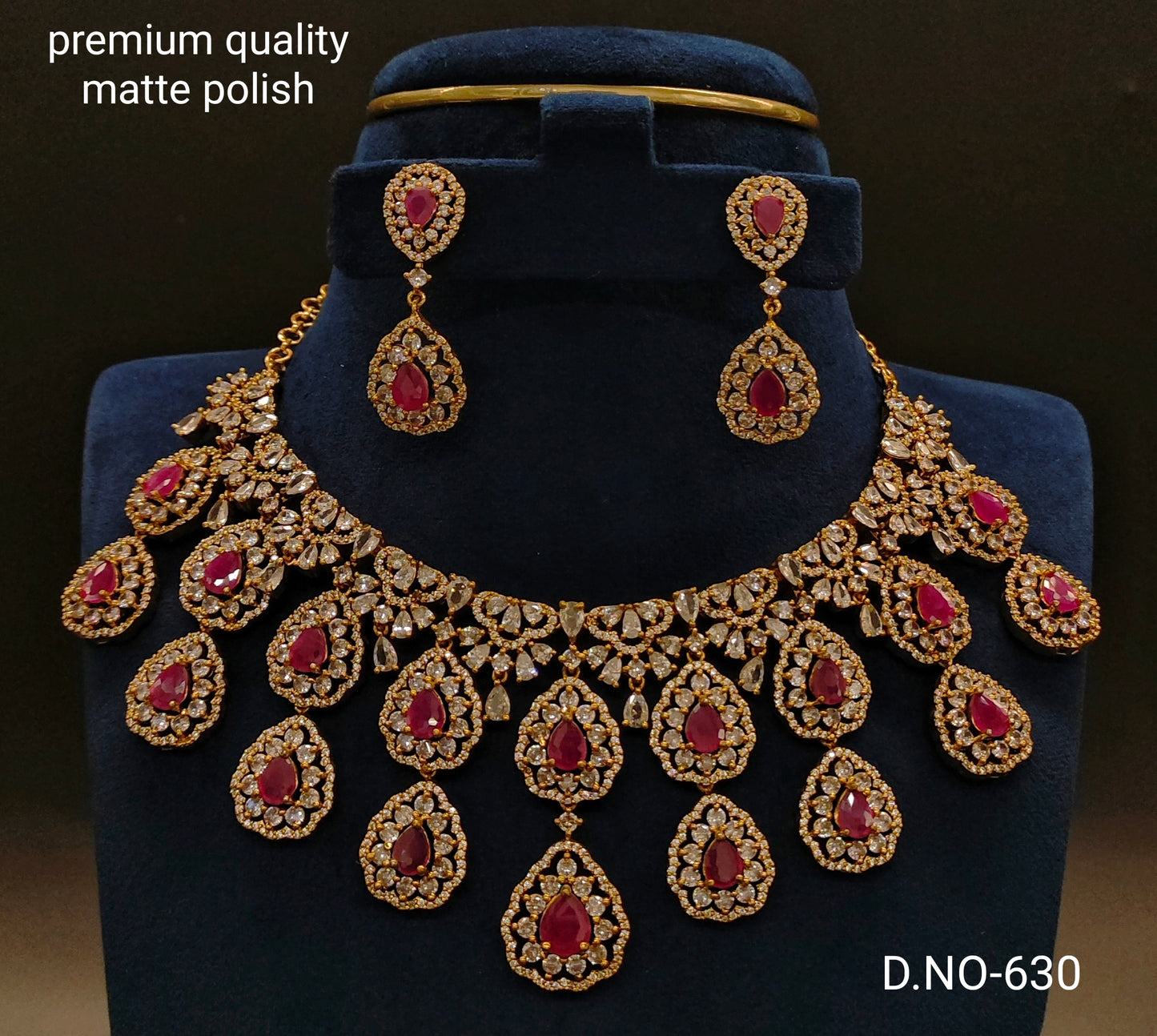 AD NECKSETS