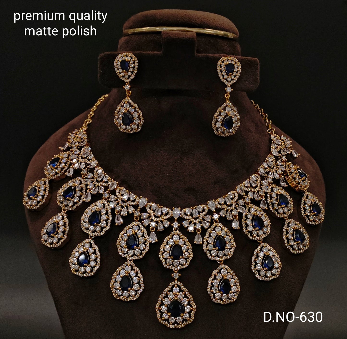 AD NECKSETS