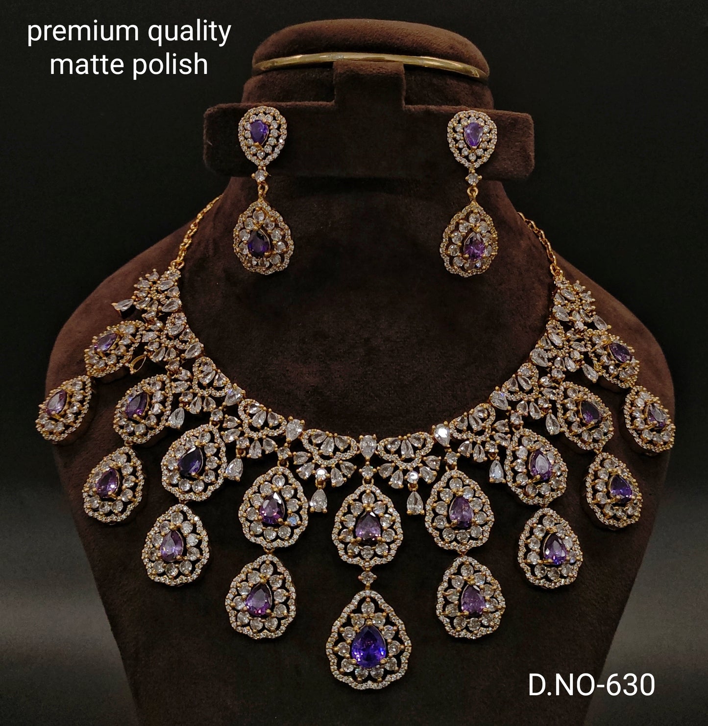 AD NECKSETS
