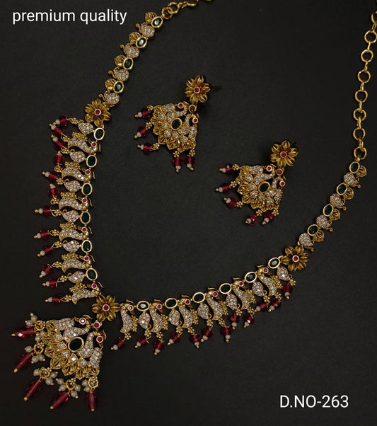 SIMPLE NECKSET WITH PEACOCK DESIGN