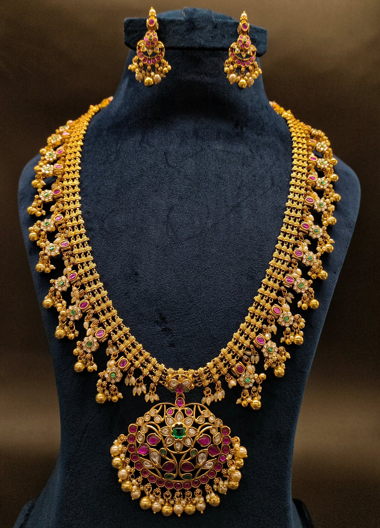 JADAU LONG HARAM WITH FLOWER DESIGN