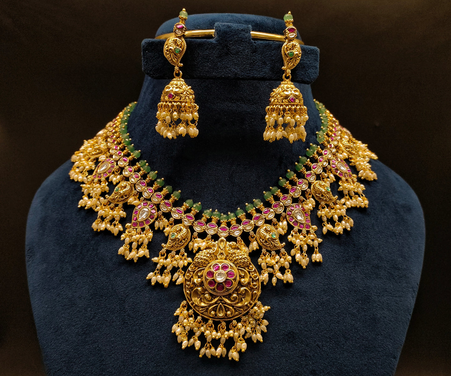 JADAU NECKSET WITH MANGO DESIGN