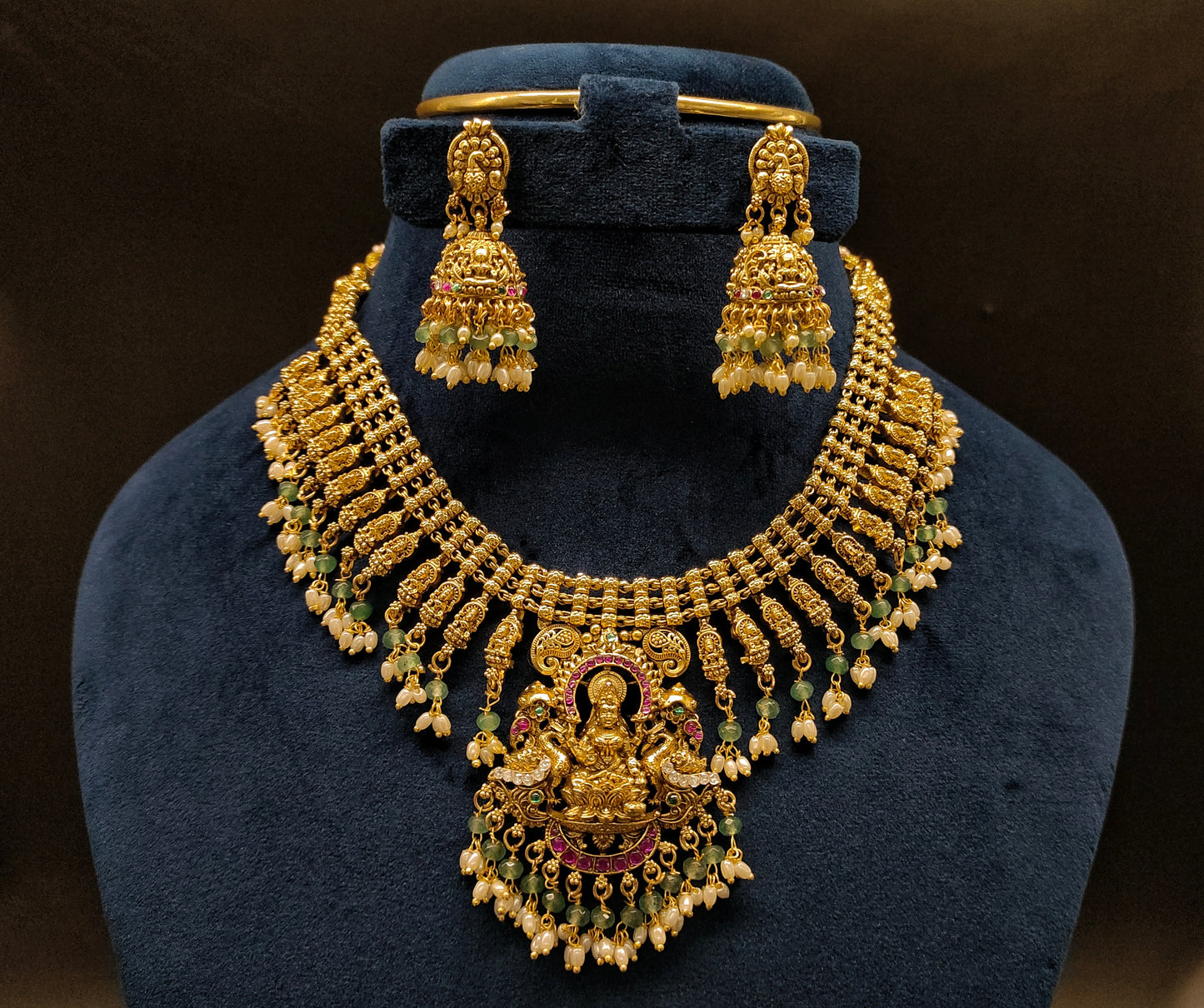 JADAU NECKSET WITH LAXMIDEVI DESIGN