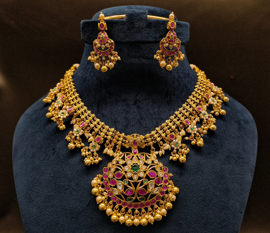 JADAU NECKSET WITH FLOWER DESIGN