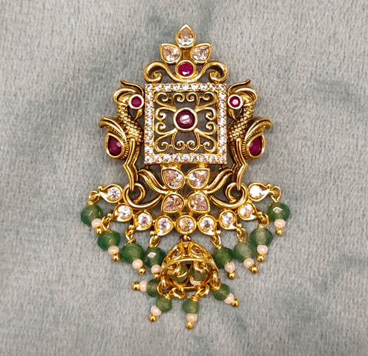 LOCKET WITH SIDE PEACOCKS