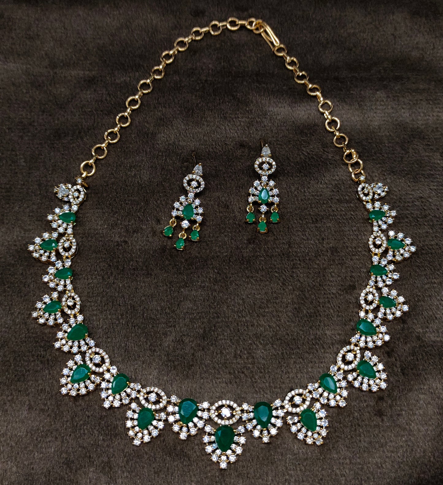 AD SIMPLE NECKLACE