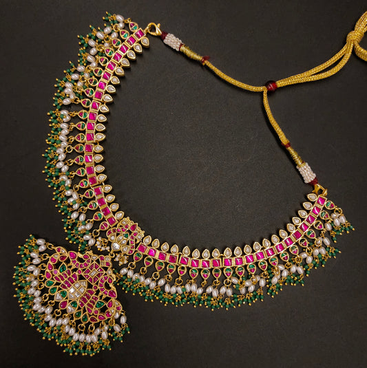JADAU GUTTAPUSALU NECKSET