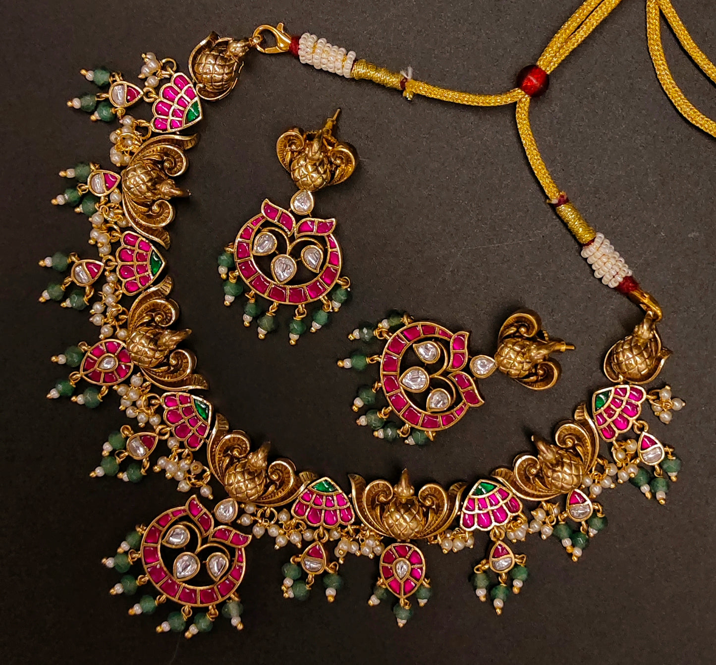 JADAU NECKSET WITH PEACOCK DESIGN