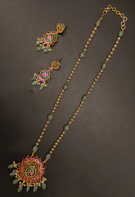 JADAU CHAIN WITH STRAWBERRY BEADS