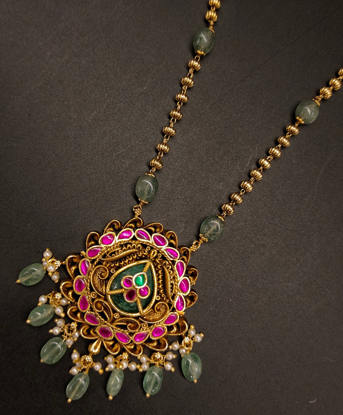 JADAU CHAIN WITH STRAWBERRY BEADS