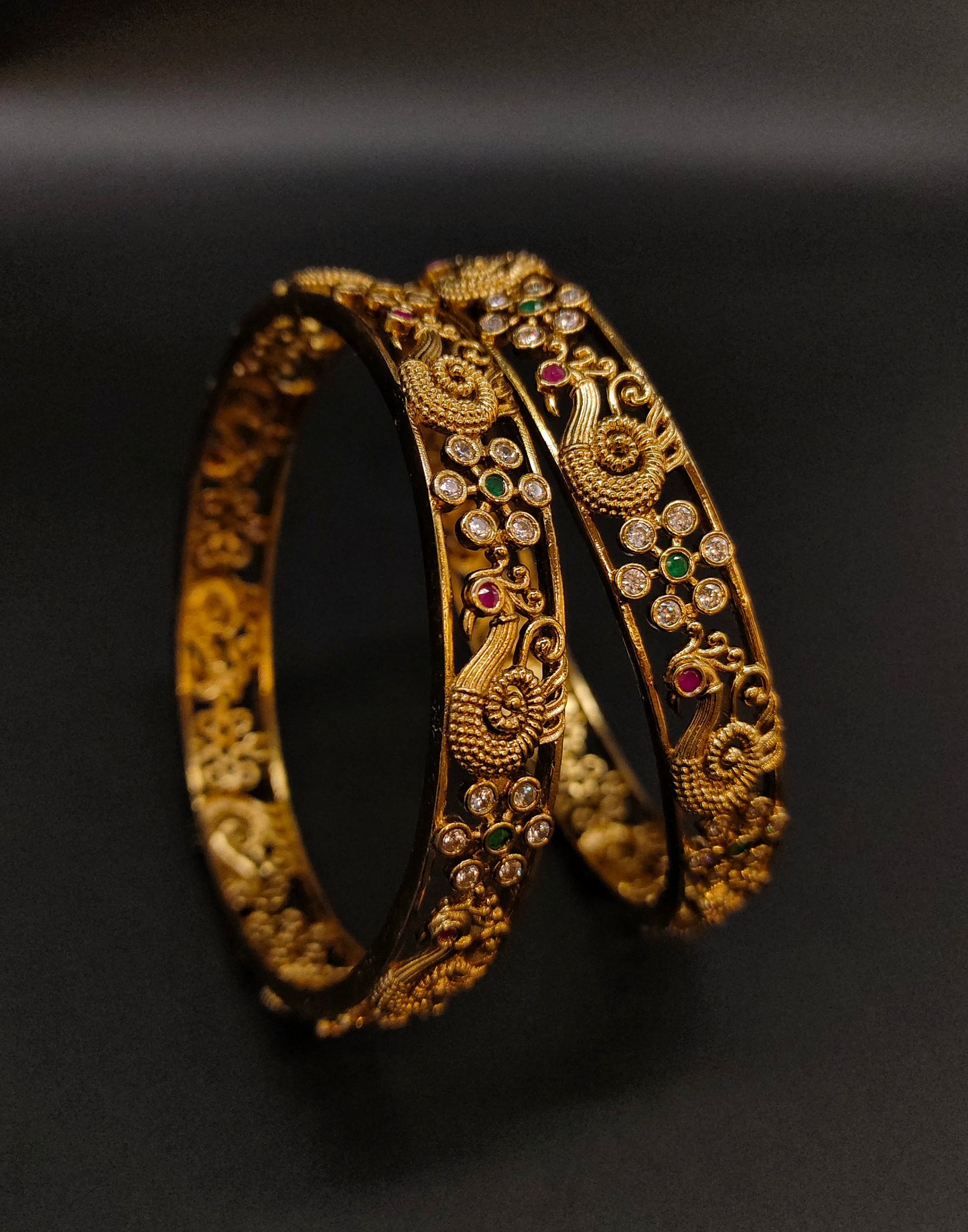BANGLES