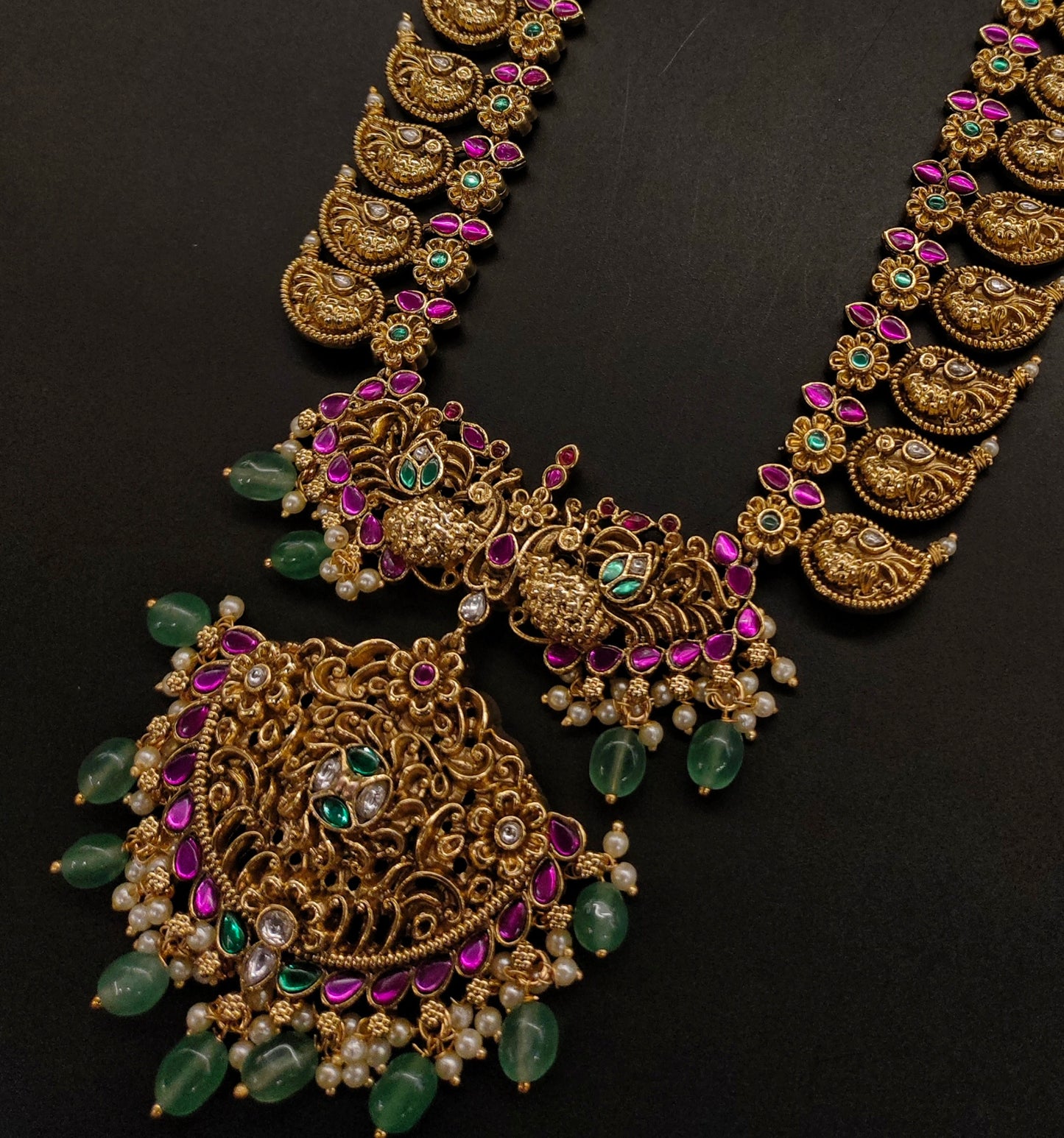 MANGO NAKSHI JADAU