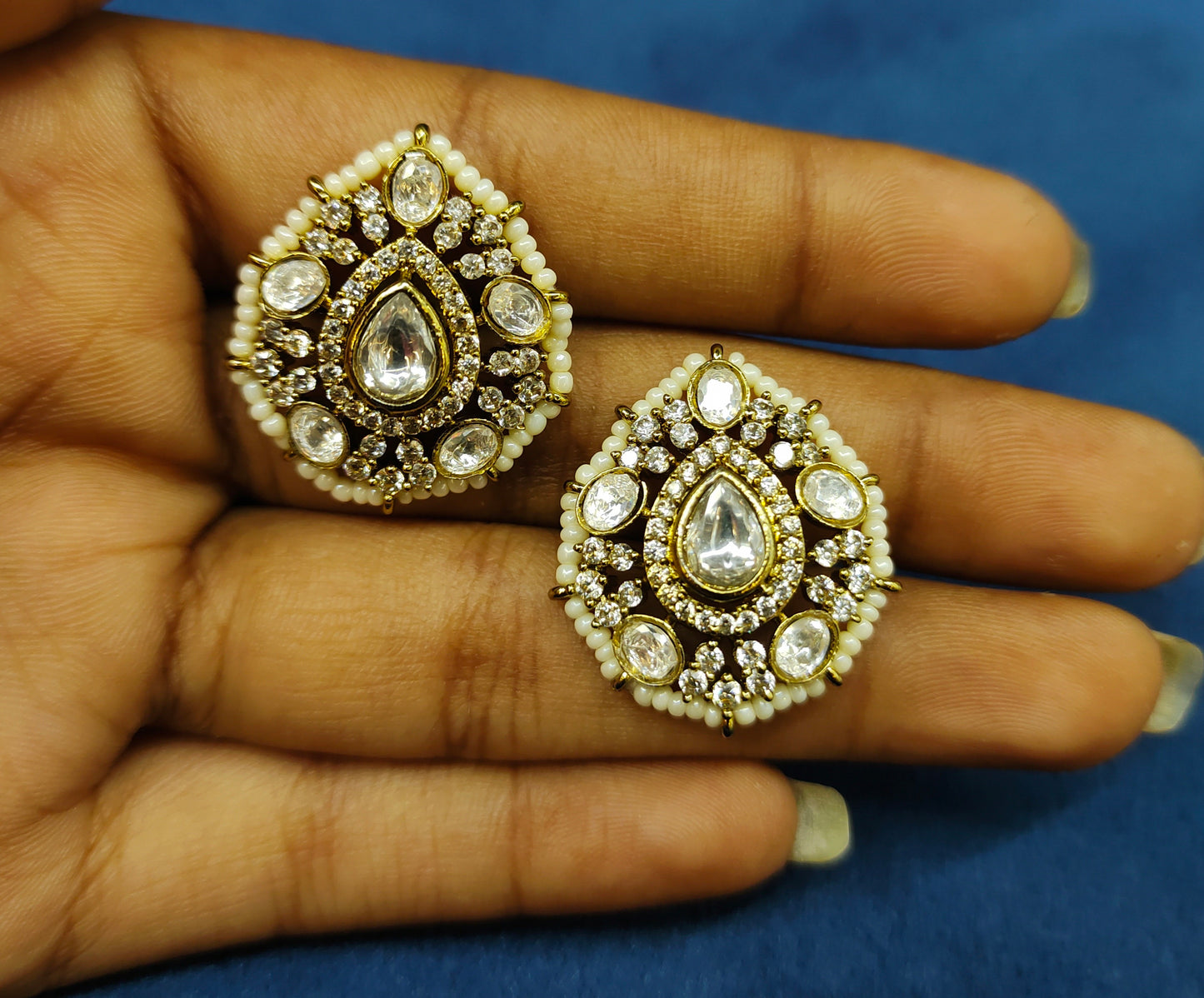 VICTORIAN MOISSANITE STUDS