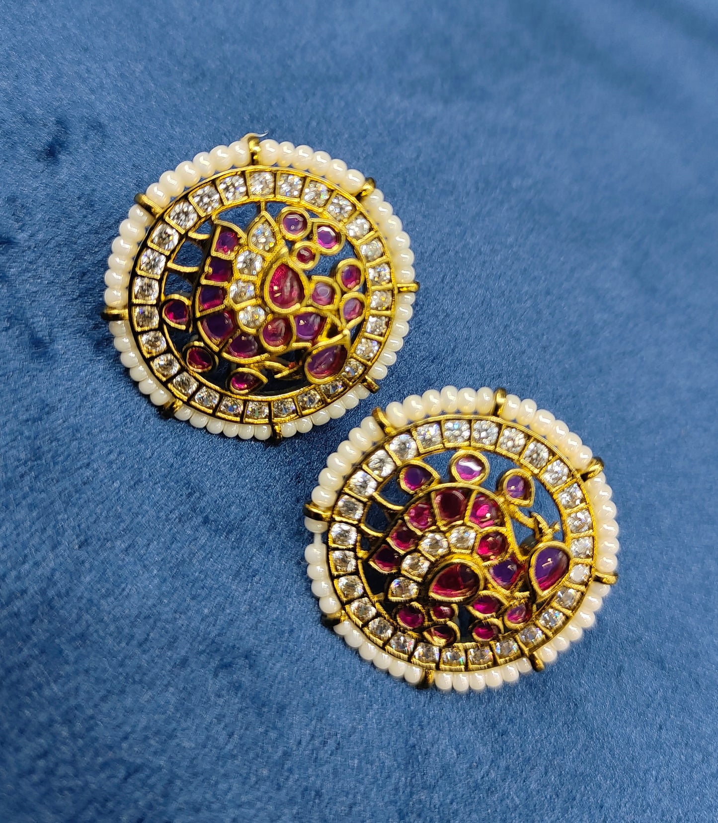 KEMPU STUDS WITH PEACOCK