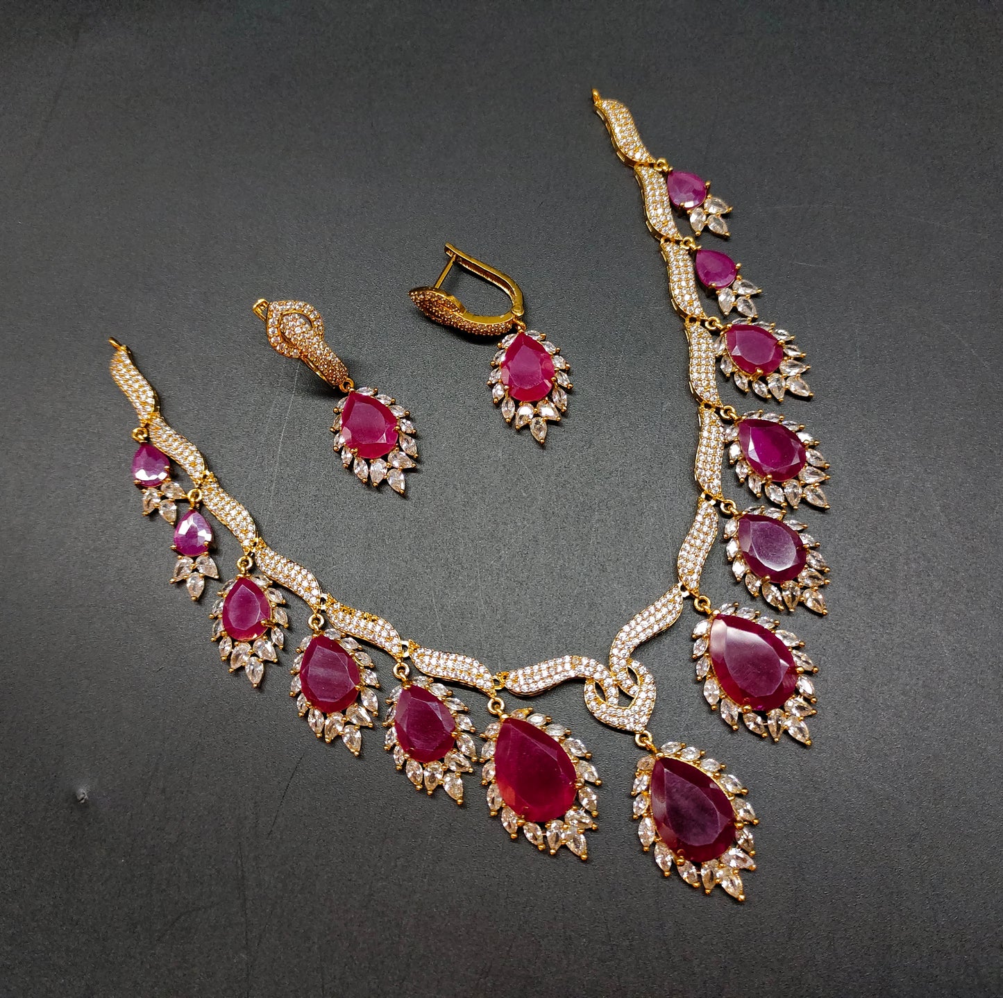 AD NECKSETS