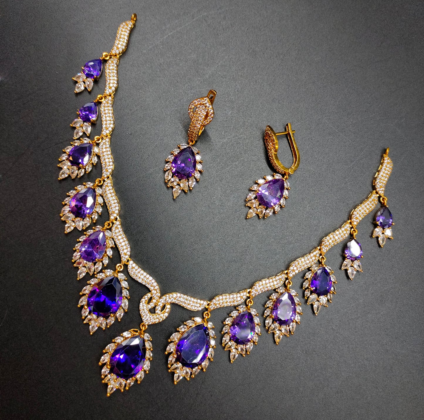 AD NECKSETS
