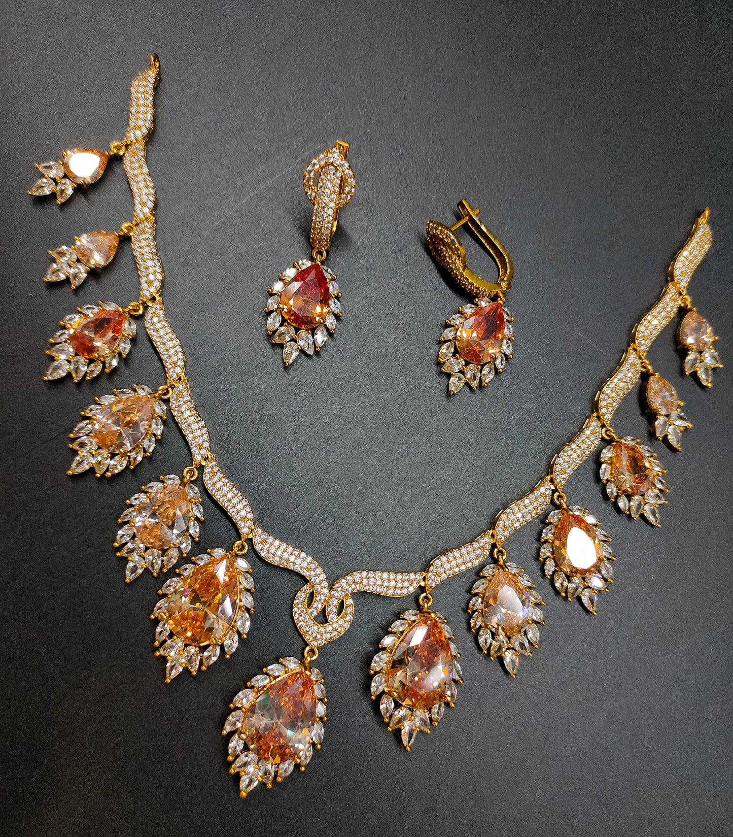AD NECKSETS