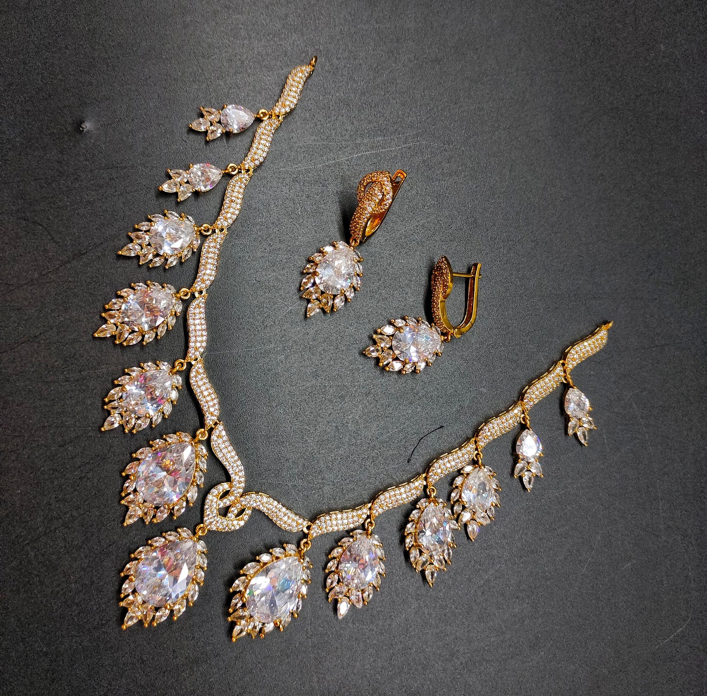 AD NECKSETS