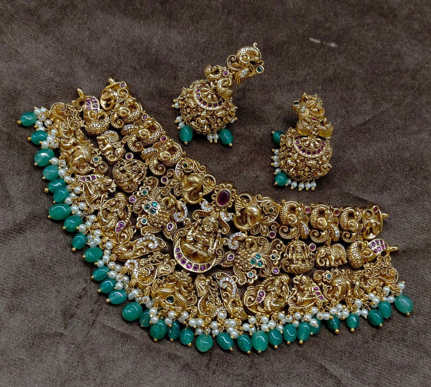 NAKSHI NECKSET WITH LAXMIDEVI DESIGN