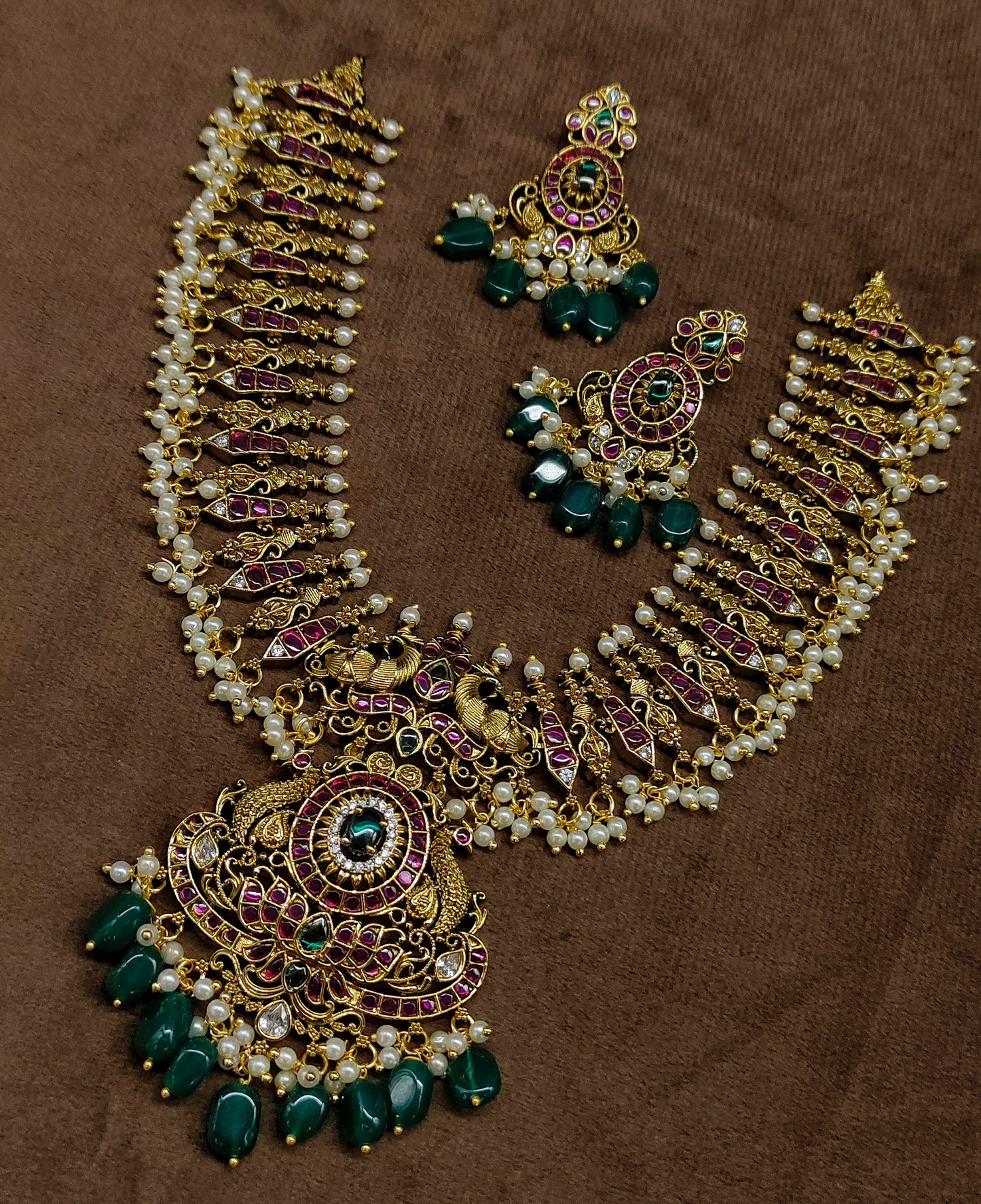 KEMPU NAKSHI NECKLACE WITH PEARLS