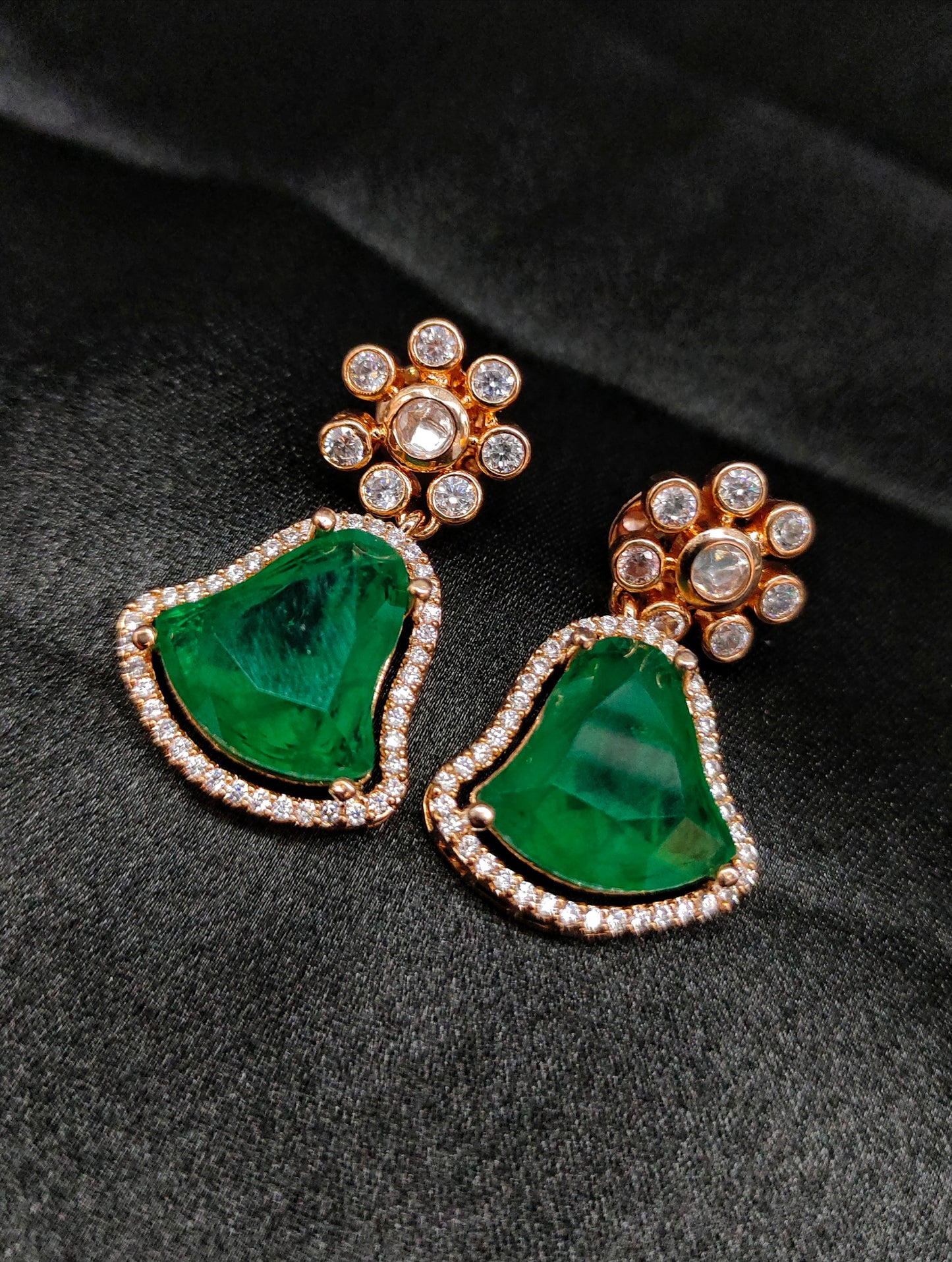 MOISSANITE EARINGS