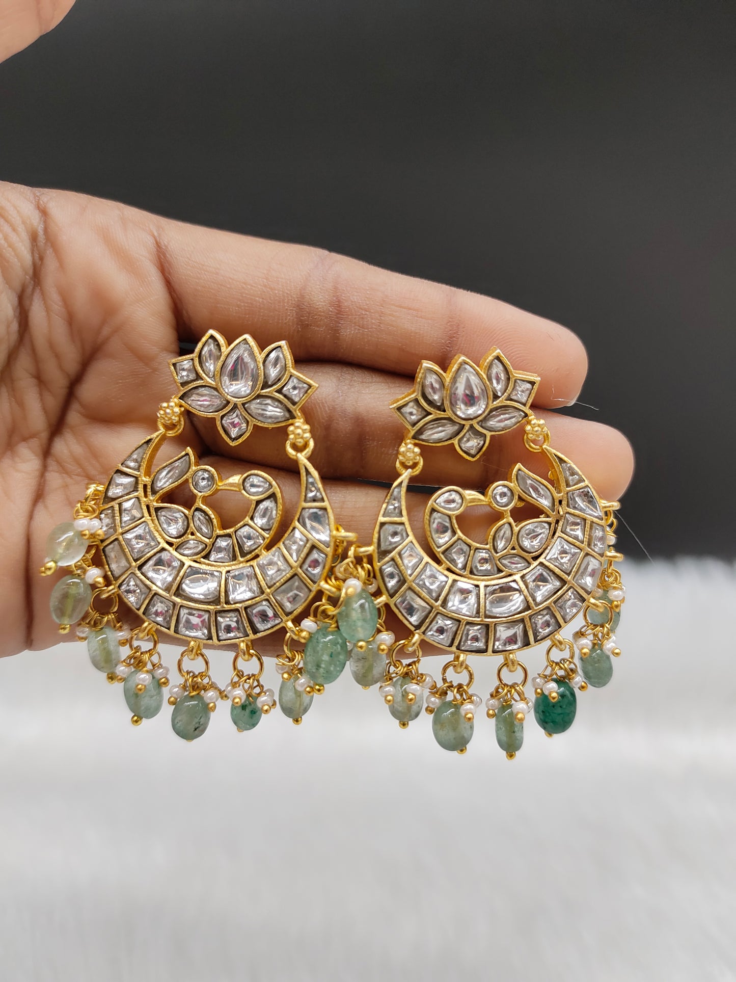 WHITE JADAU EARINGS