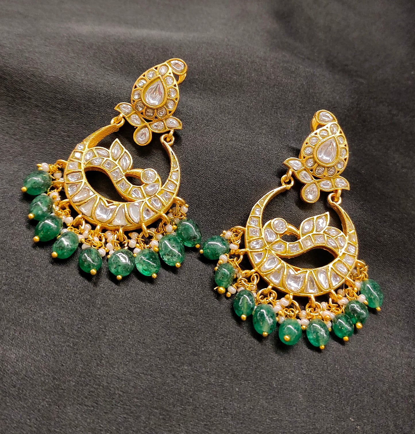 WHITE JADAU EARINGS