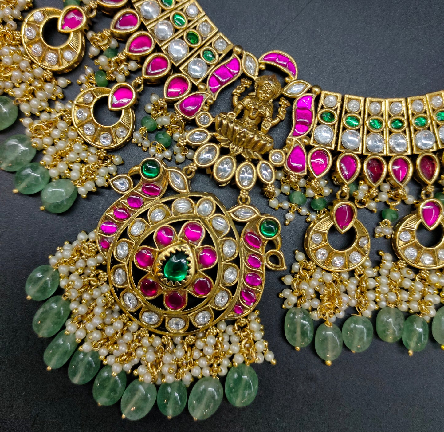 JADAU SHORT WITH PEARLS